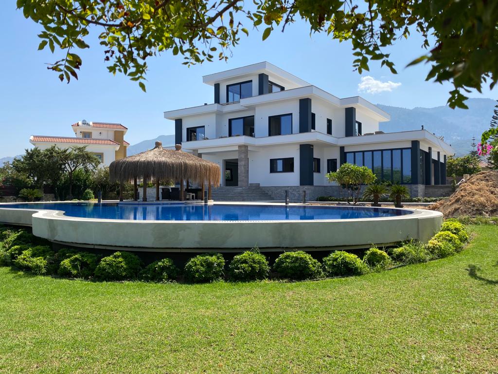 Immobilien Nordzypern einzigartige Villa in Kyrenia