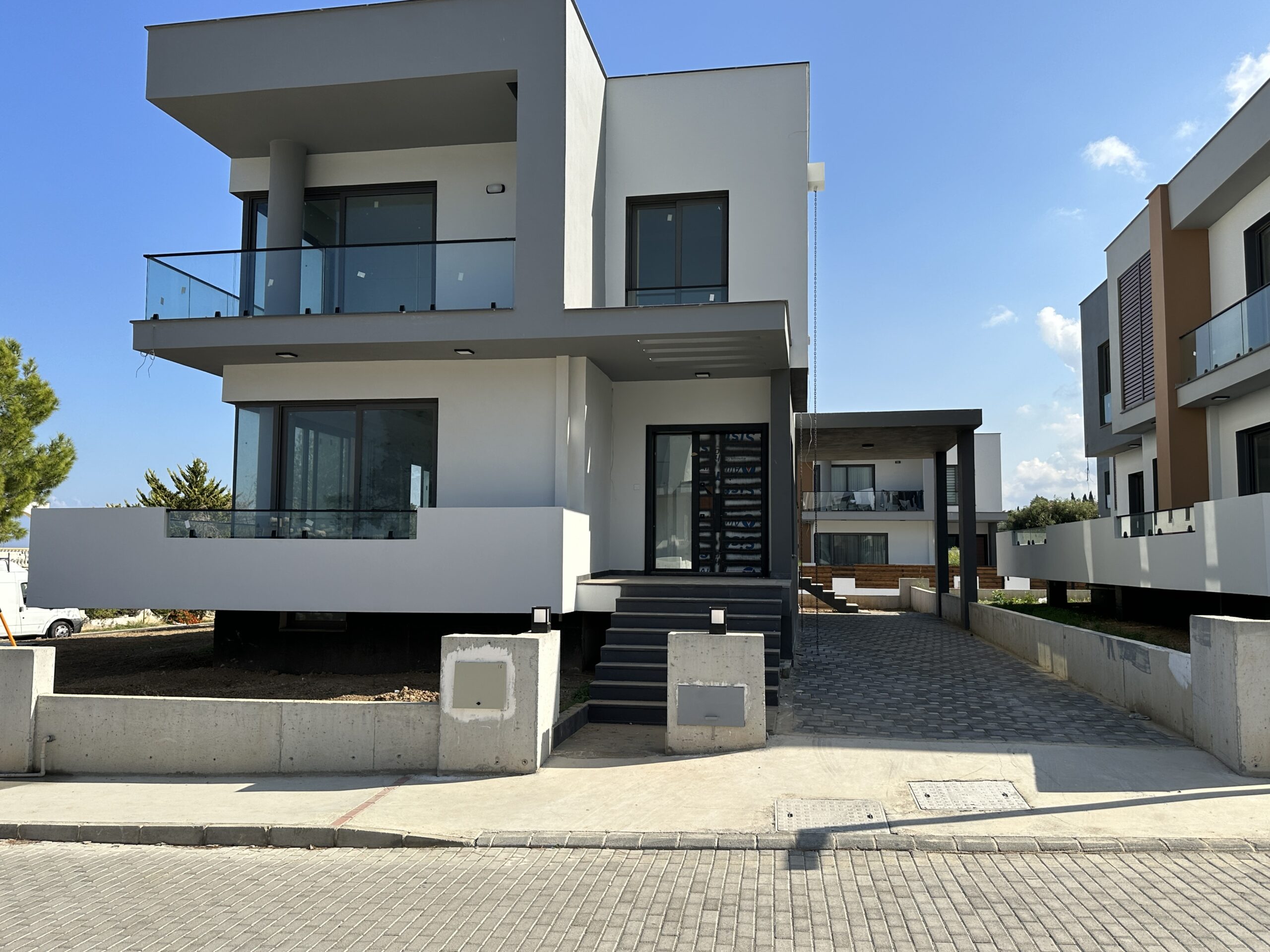 Nord Zypern Immobilien Kaufen 4-Zimmer Villen in Alsancak
