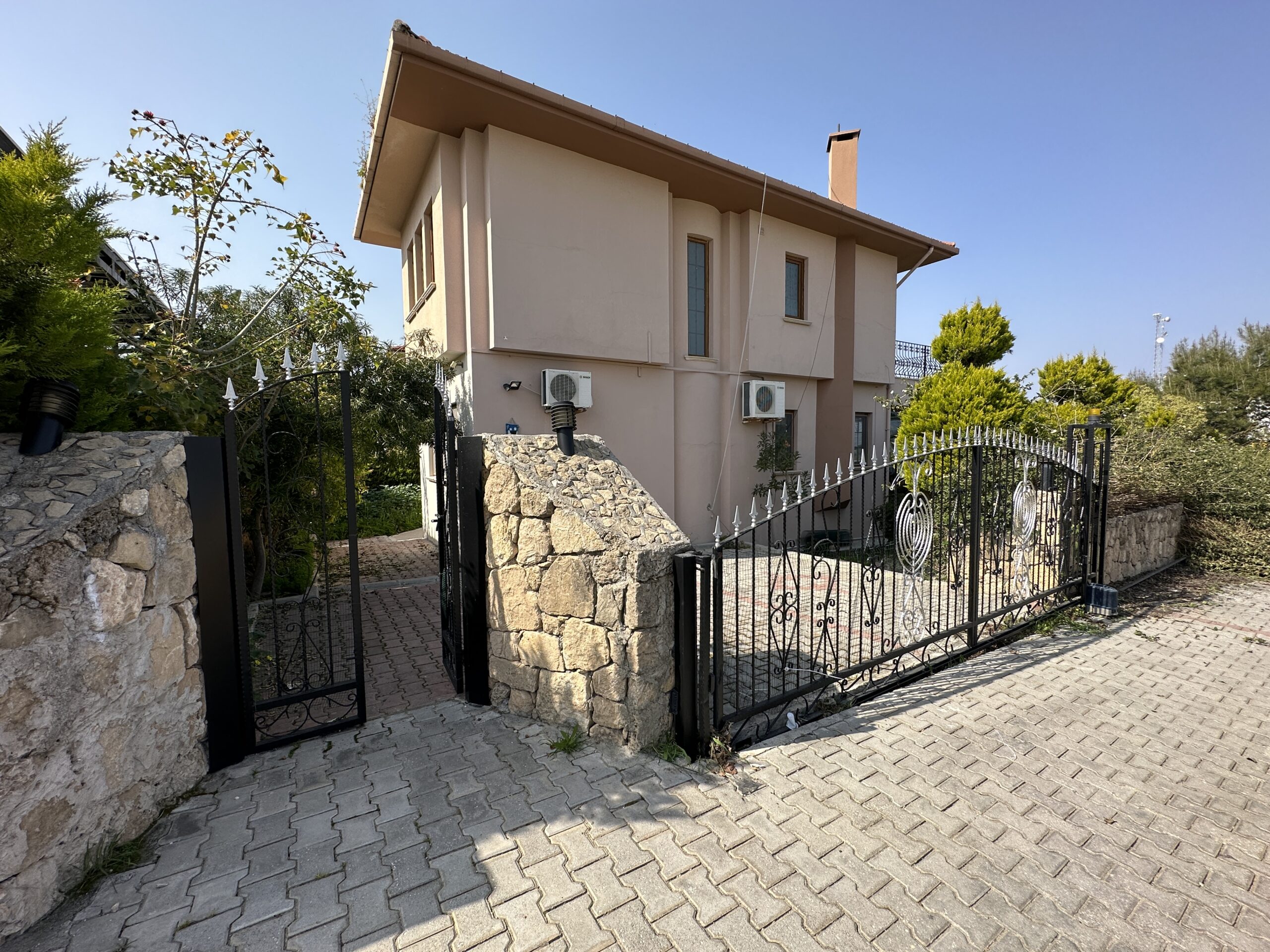 Nordzypern Immobilien 5-Zimmer Schnäppchen Villa in Çatalköy