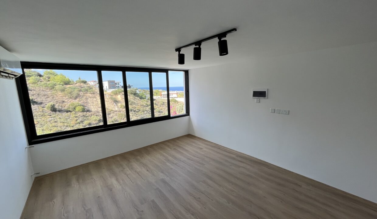 0B70D3DE-227D-4770-BC1B-F1E14950D3D7