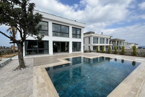 photo 2025 02 13 18 31 57