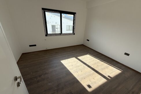 3734cb75-91c4-446f-ae6c-51214758ec44