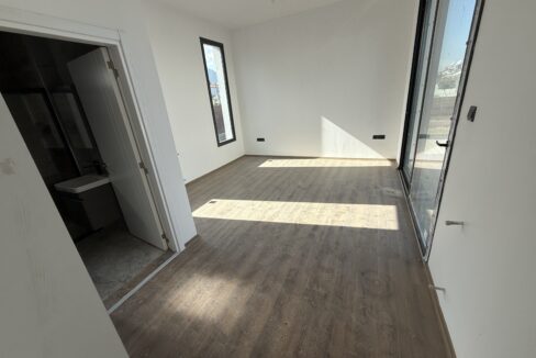 c7b775f8-dc9e-4379-a6fd-1c1d81edeea7