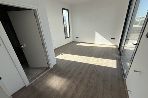 d067f1f4-076f-46e1-a0e2-52309c764b4b