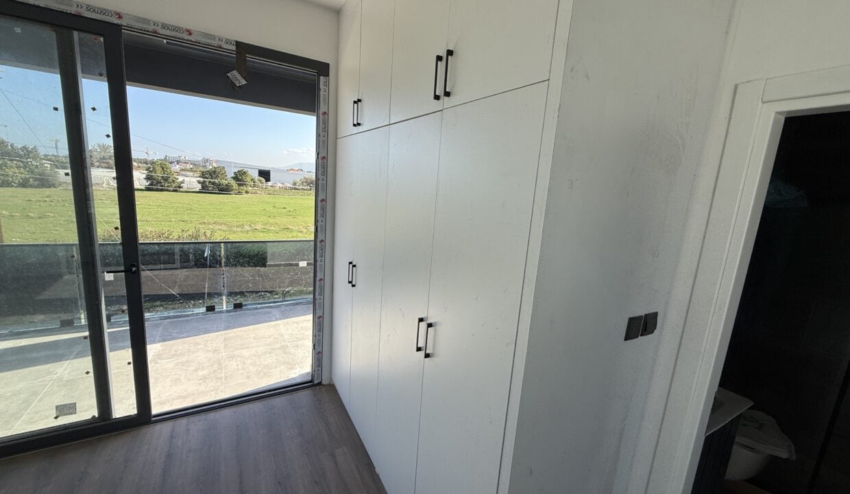 e334eb41-27d9-48b1-88bb-221033d51b3b