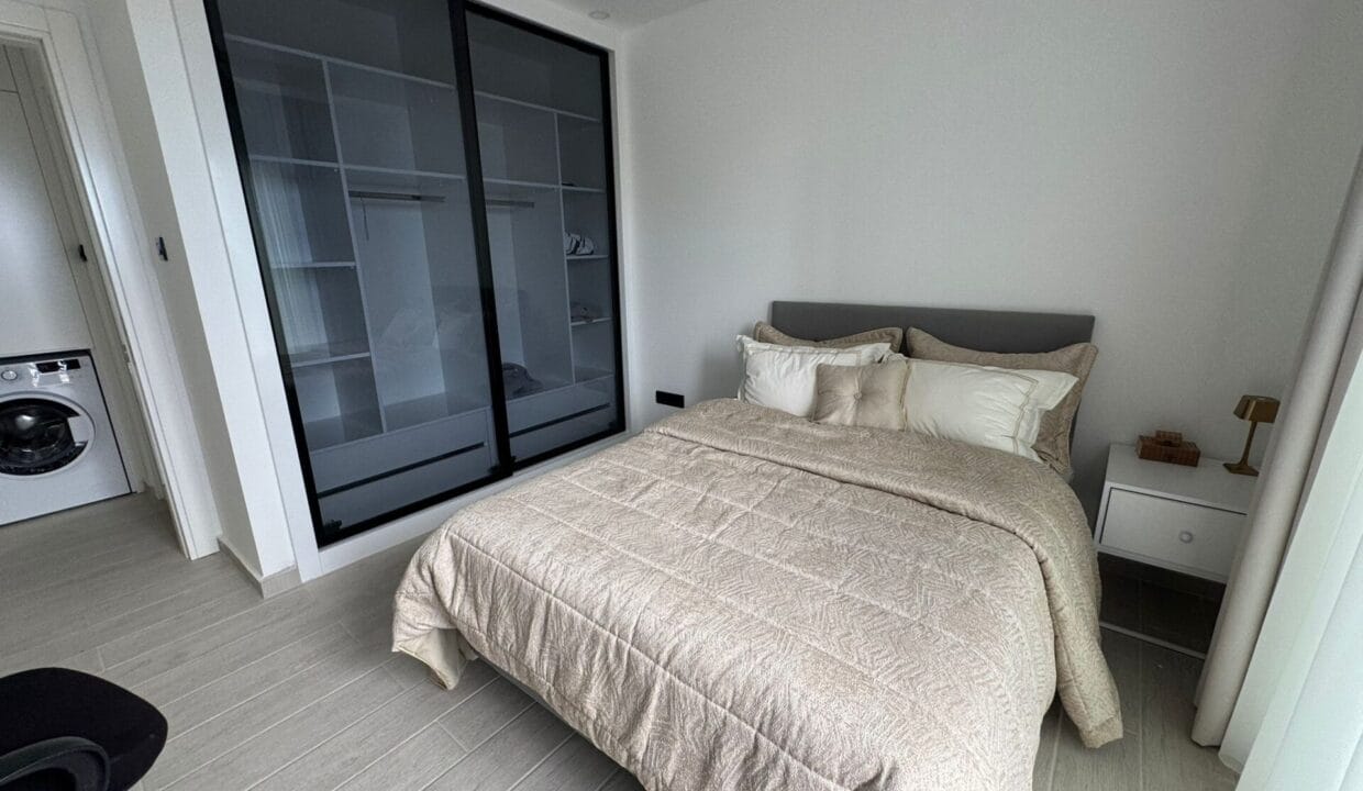 9ec2f521-9436-4634-8155-4534d4170197