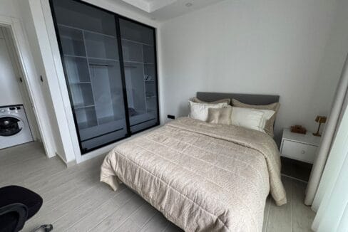 9ec2f521-9436-4634-8155-4534d4170197