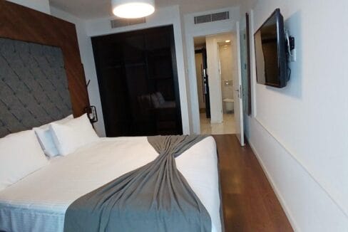 243fd7d5-7525-4781-ba08-288d9b74935d