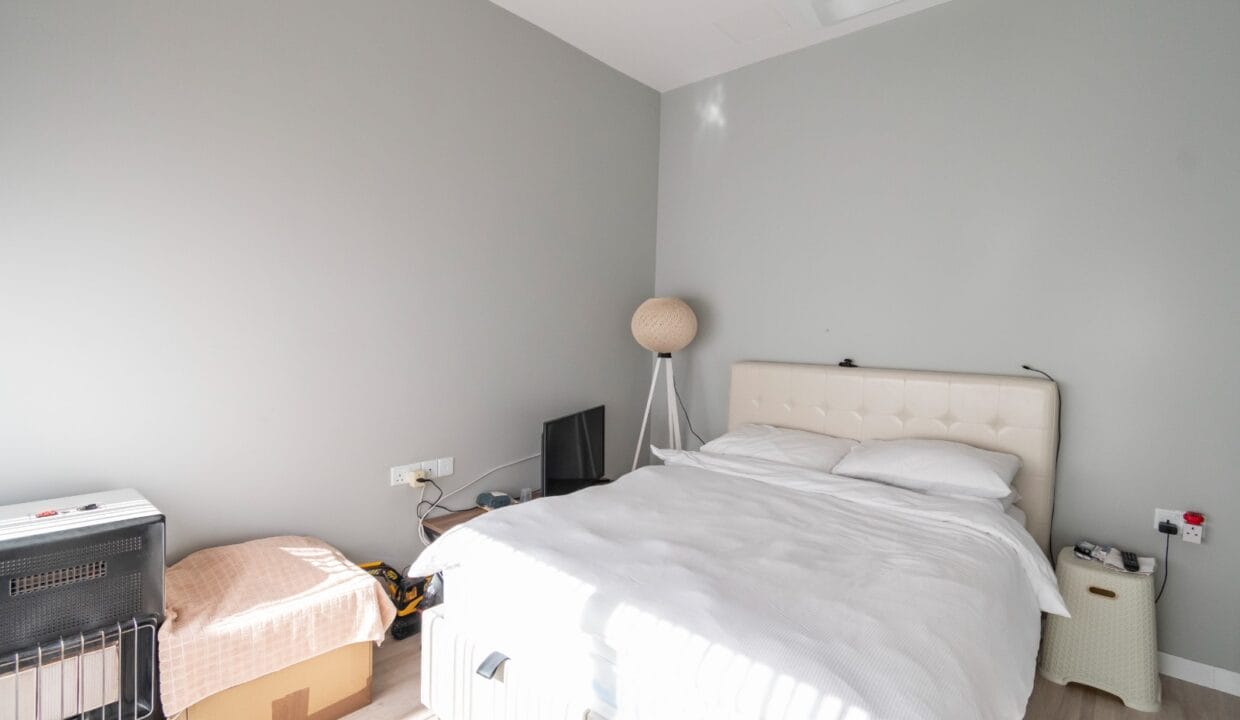 07d60f3a-fe76-4975-8fbc-062d2f51aa4f