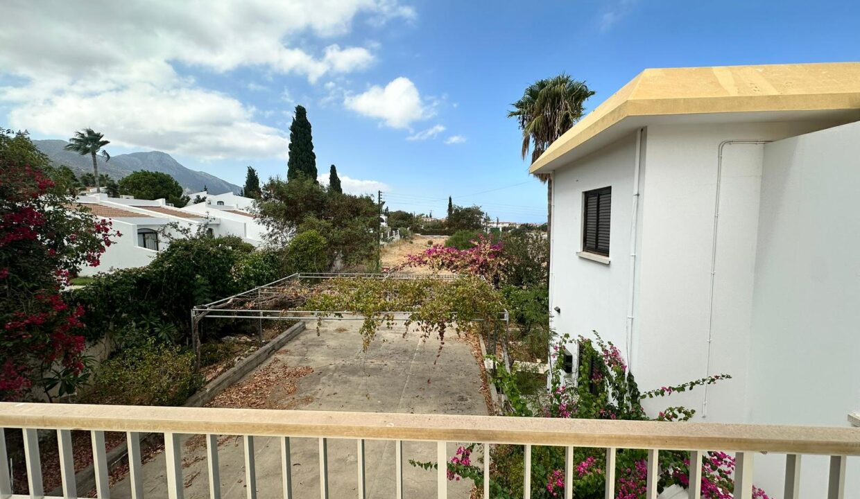 5f309171-500d-47d5-83f8-99781be69f21