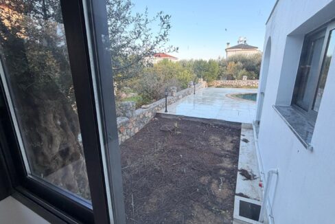 d1695b95-f910-4b33-8fe0-dfa2e1c794cb