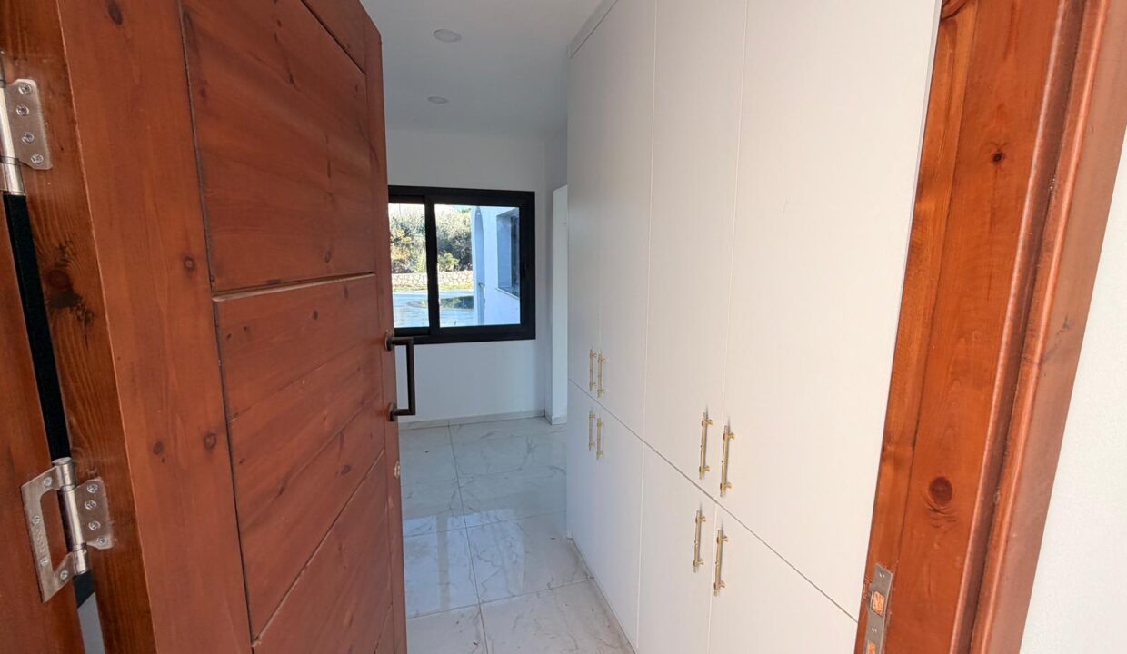 eb1722f3-dd82-4e8d-9c88-4a5d0ae4319d