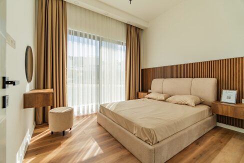 21bcc5b7-8d92-43ec-9876-bbb18ef690f6