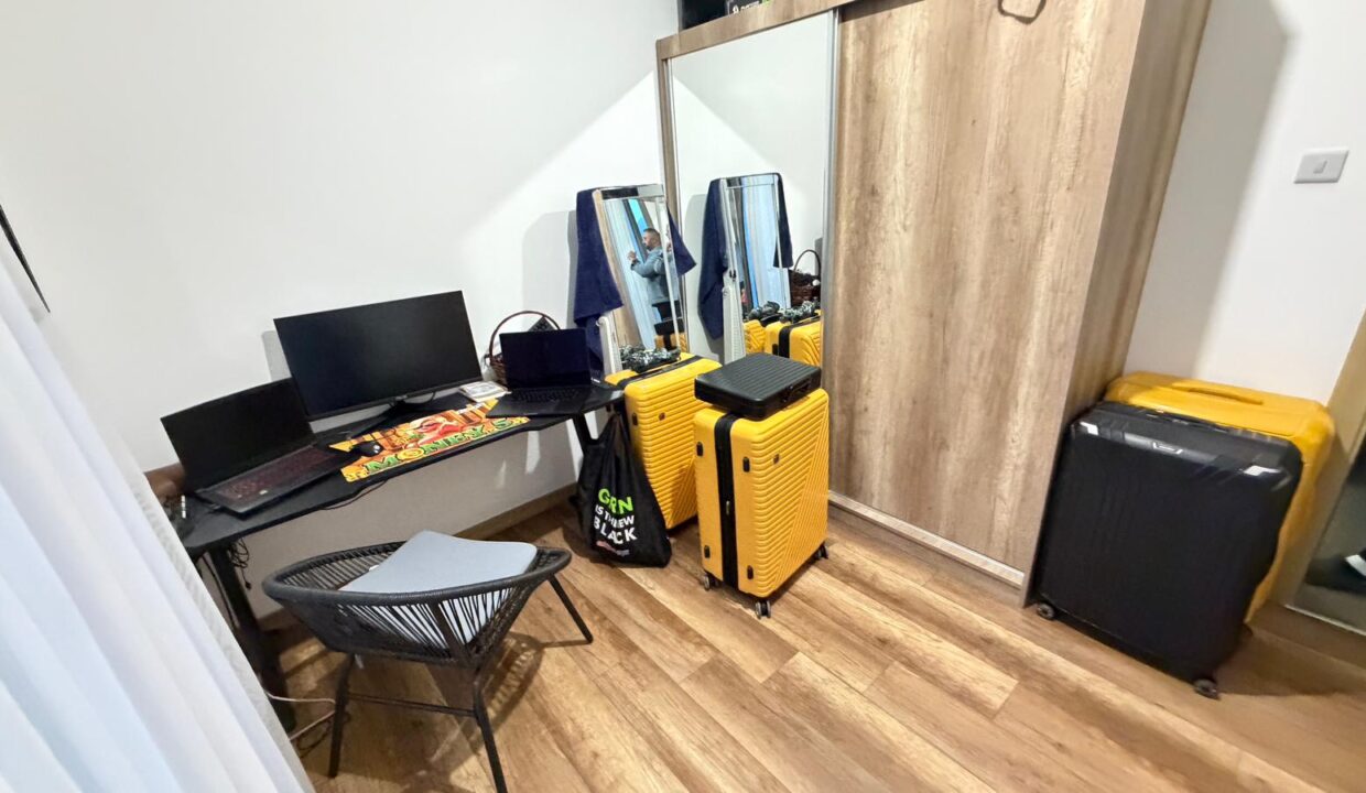 6fb4f446-d742-4fef-94e7-a9be98e5d672