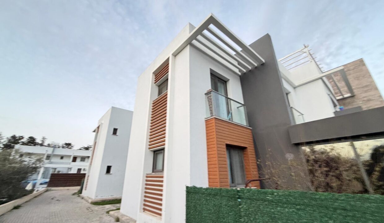 8151d702-3941-46ae-8f86-85f89edcf372