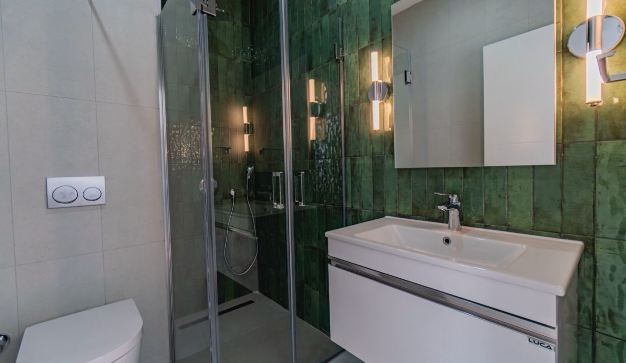 b3ca6f48-db27-447b-8421-5b48ed013e90