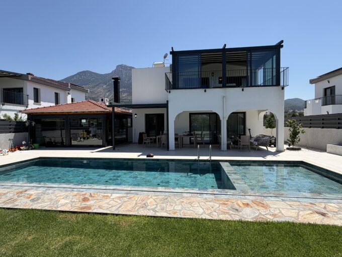 👑 Luxus auf höchstem Niveau | Exklusive 3-Schlafzimmer Villa mit Meerblick in Karşıyaka zu verkaufen 1 IMG 7173