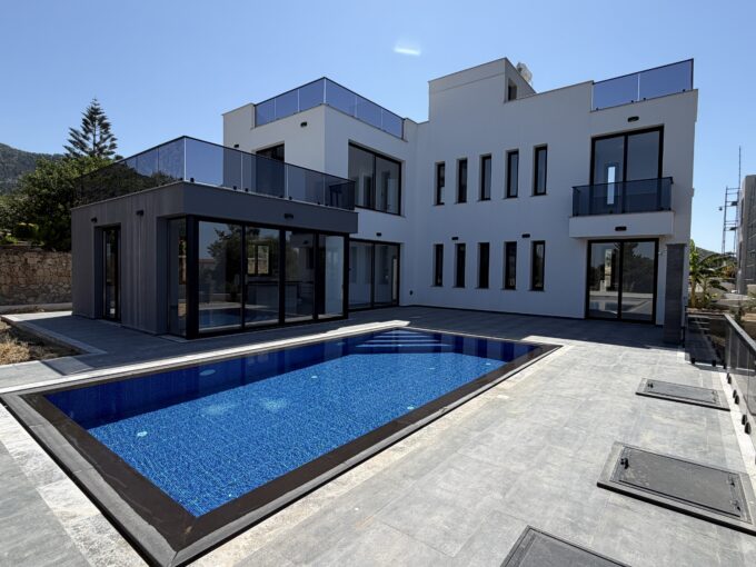 🏡 5-Zimmer Exklusive Luxusvilla mit Meer & Bergblick in Karşıyaka zu verkaufen 3 IMG 8047 2